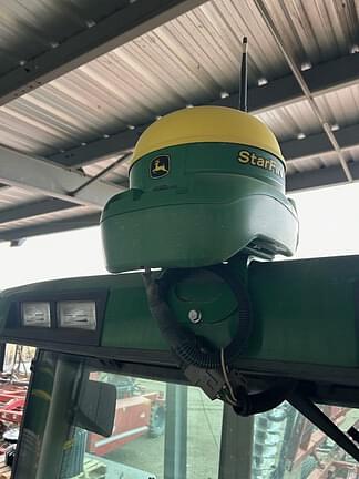 Image of John Deere StarFire 3000 equipment image 3