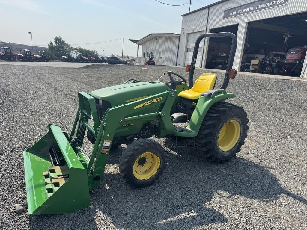 Image of John Deere 3032E Primary image