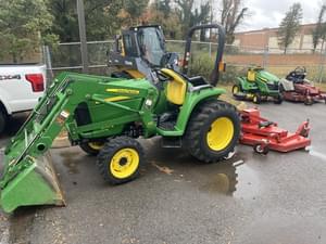 2013 John Deere 3032E Image