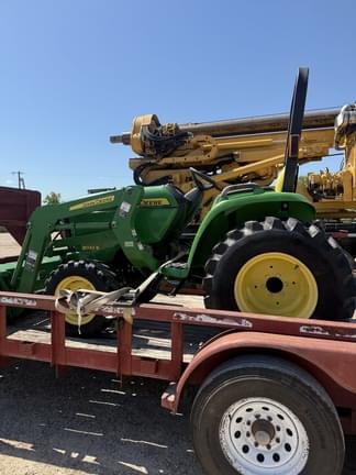 Main image John Deere 3032E