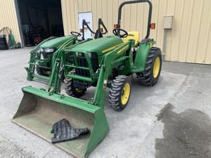 2013 John Deere 3032E Image