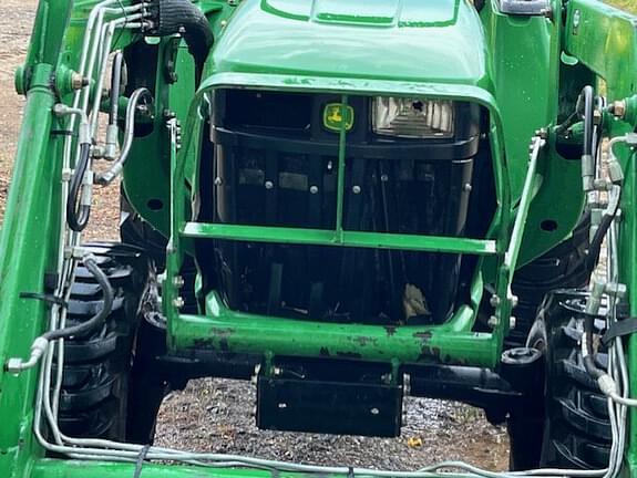 Image of John Deere 3032E equipment image 3