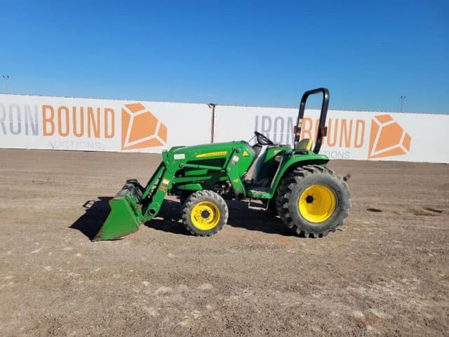 Image of John Deere 3032E equipment image 1