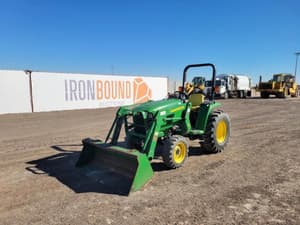 2013 John Deere 3032E Image
