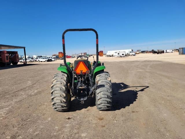 Image of John Deere 3032E equipment image 3