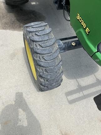 Image of John Deere 3038E equipment image 3