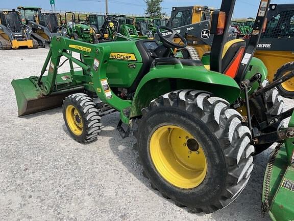 Image of John Deere 3038E equipment image 2