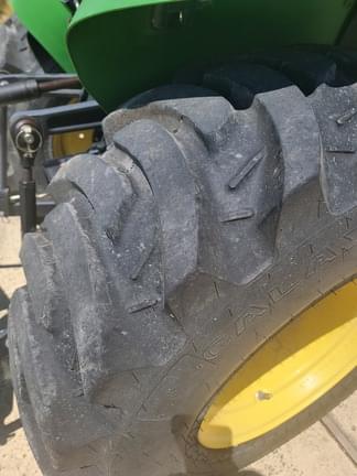 Image of John Deere 3038E Image 0