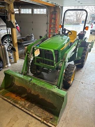 Image of John Deere 3038E equipment image 2