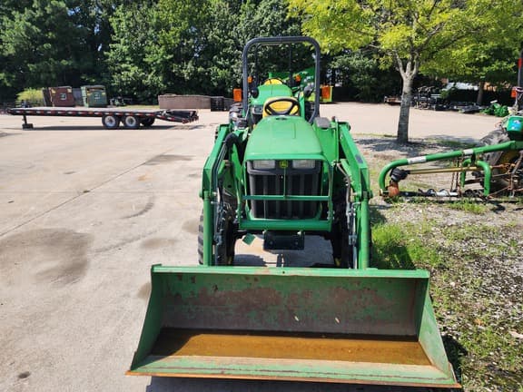 Image of John Deere 3038E equipment image 2
