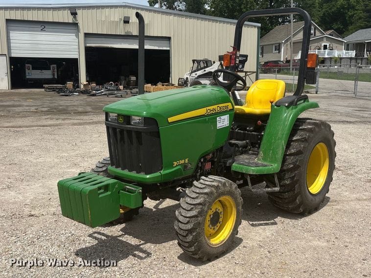 2013 John Deere 3038E Equipment Image0