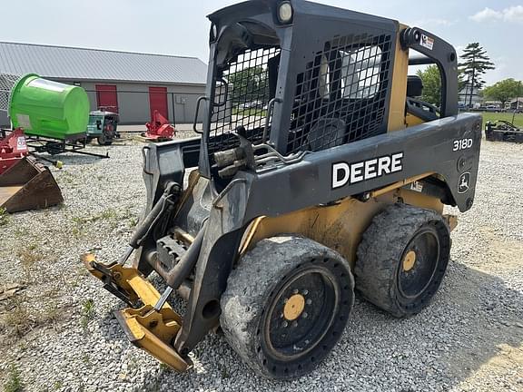 Image of John Deere 318D equipment image 1