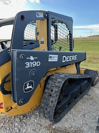 Image of John Deere 319D equipment image 2