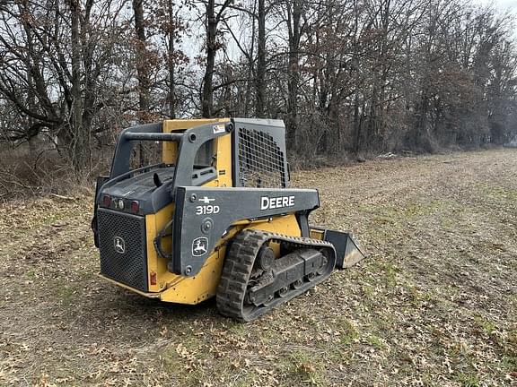 Image of John Deere 319D equipment image 3