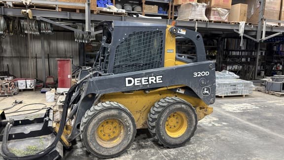 Image of John Deere 320D equipment image 1