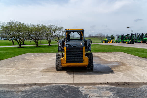 Image of John Deere 320D equipment image 3
