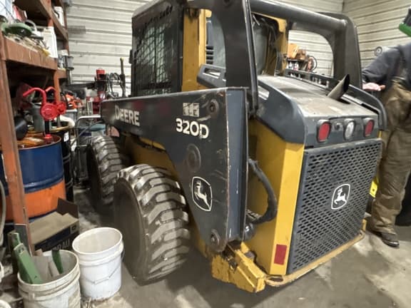 Image of John Deere 320D equipment image 2