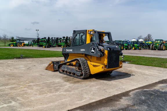 Image of John Deere 320D equipment image 2