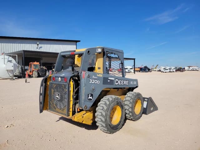 Image of John Deere 320D equipment image 4