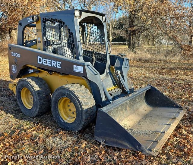 Image of John Deere 320D equipment image 2