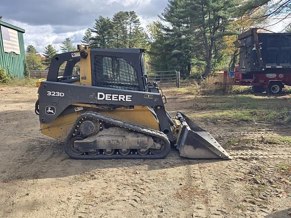 Image of John Deere 323D equipment image 3