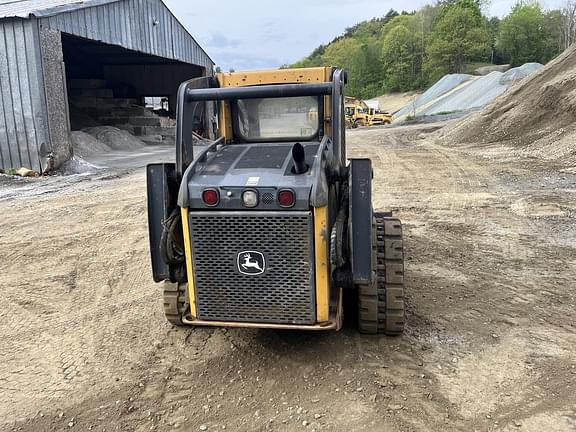 Image of John Deere 323D equipment image 2