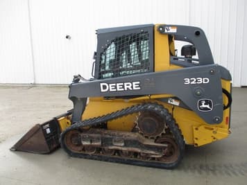 Main image John Deere 323D
