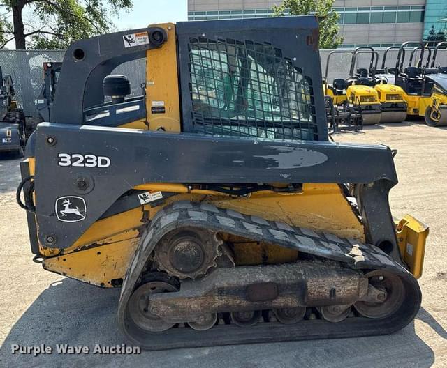 Image of John Deere 323D equipment image 3