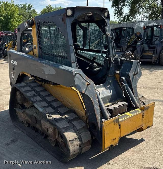 Image of John Deere 323D equipment image 2