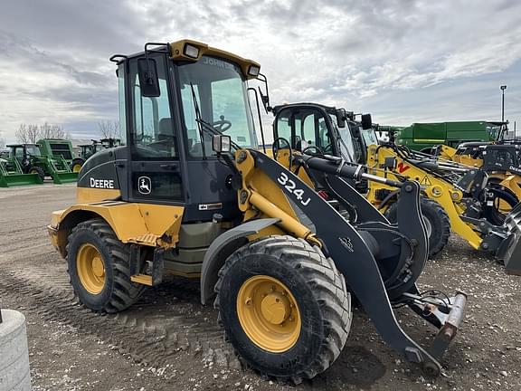 Image of John Deere 324J equipment image 1