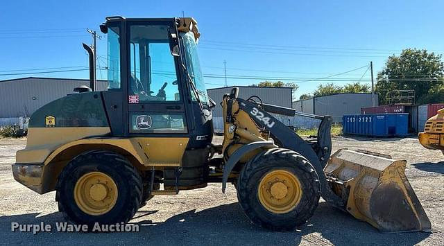 Image of John Deere 324J equipment image 3