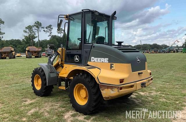Image of John Deere 324J equipment image 3