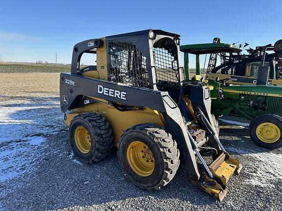 Image of John Deere 328E Image 0