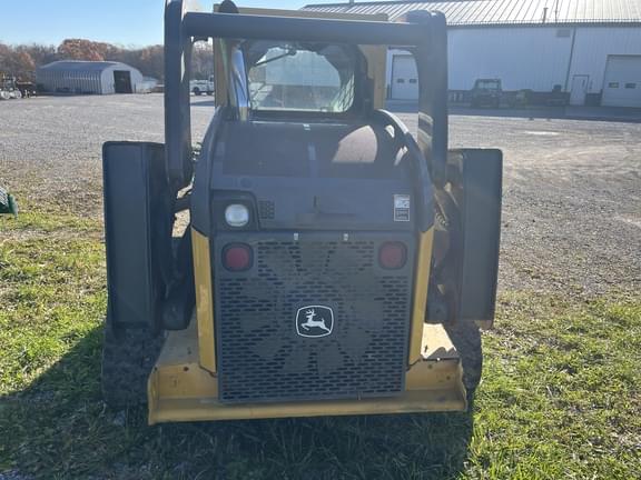 Image of John Deere 329E equipment image 4