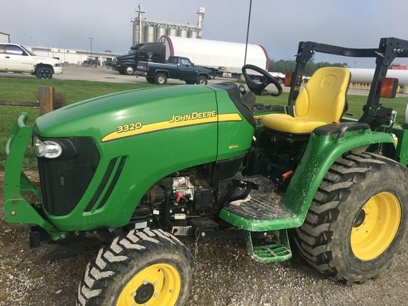 Main image John Deere 3320