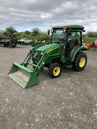 Image of John Deere 3320 equipment image 1