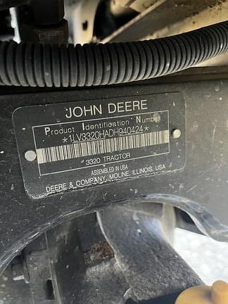 Image of John Deere 3320 equipment image 3