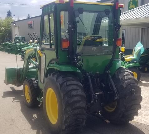 Image of John Deere 3320 equipment image 3