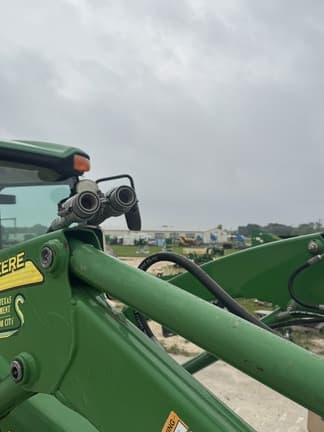 Image of John Deere 3320 equipment image 4