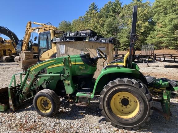 Image of John Deere 3320 Primary image