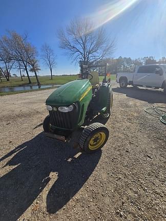 Image of John Deere 3320 equipment image 1