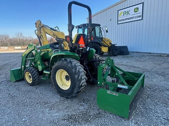 Image of John Deere 3320 equipment image 4