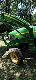 Image of John Deere 3320 equipment image 1