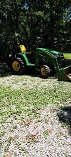 2013 John Deere 3320 Equipment Image0