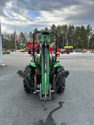 Image of John Deere 3320 equipment image 3