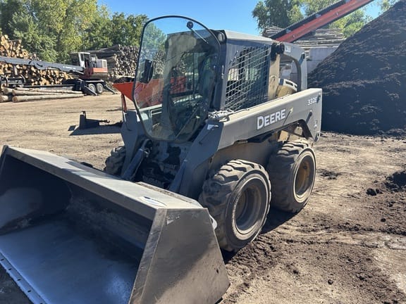 2013 John Deere 332E Equipment Image0