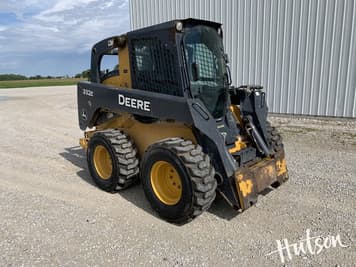 Main image John Deere 332E