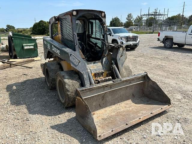 Image of John Deere 332E equipment image 2