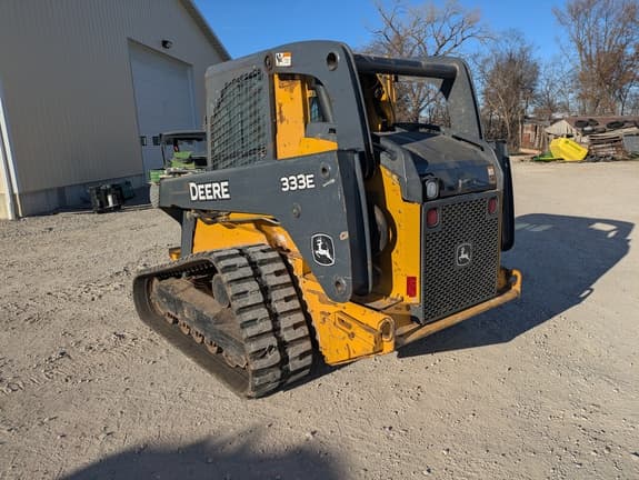 Image of John Deere 333E equipment image 2