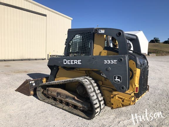 Image of John Deere 333E equipment image 2